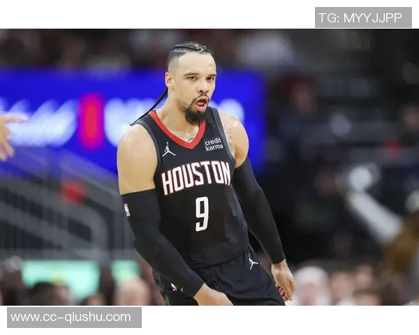 亚当斯称狄龙场下可爱场上却毫不留情甚至肘击自己 亚当斯称狄龙场下可爱场上却毫不留情甚至肘击自己