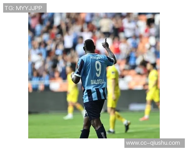 巴洛特利为保持竞技状态加盟第五级别球队进行训练 巴洛特利为保持竞技状态加盟第五级别球队进行训练